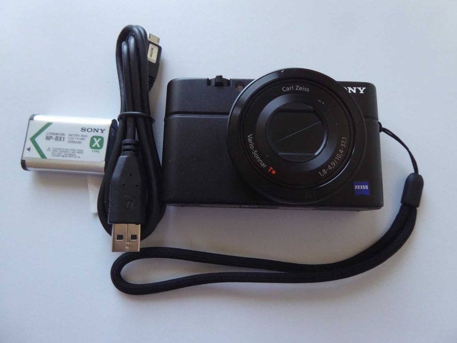Цифров фотоапарат Sony RX100 20.2 MP