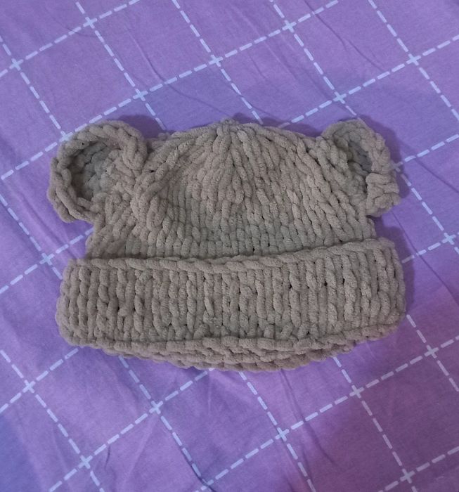 Шапка плюшевая вязанная