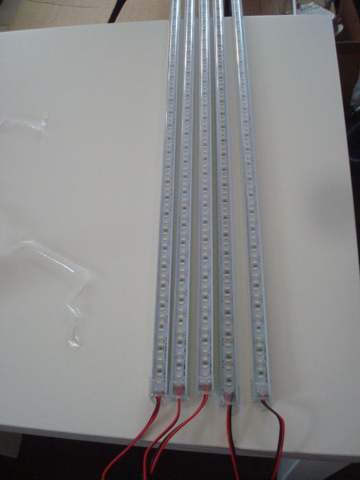 Banda led rigida- 12v/ 35W si  220V cu suport, lungime 1m