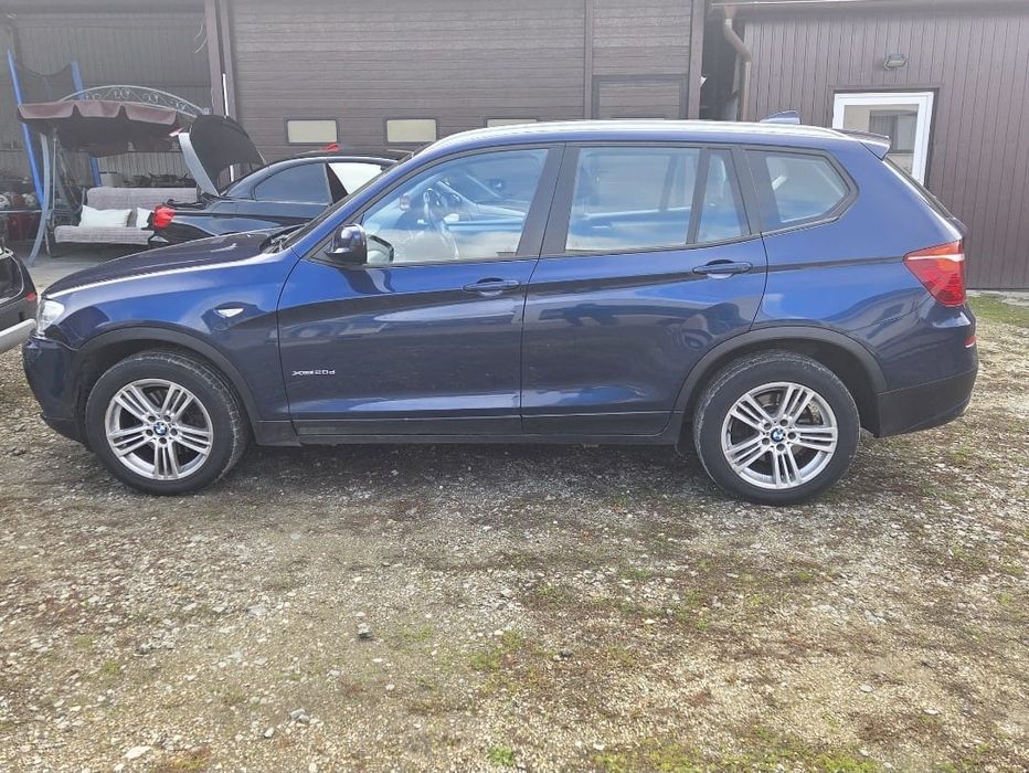 Dezmembrez BMW X3 F25 Alb și Albastru
