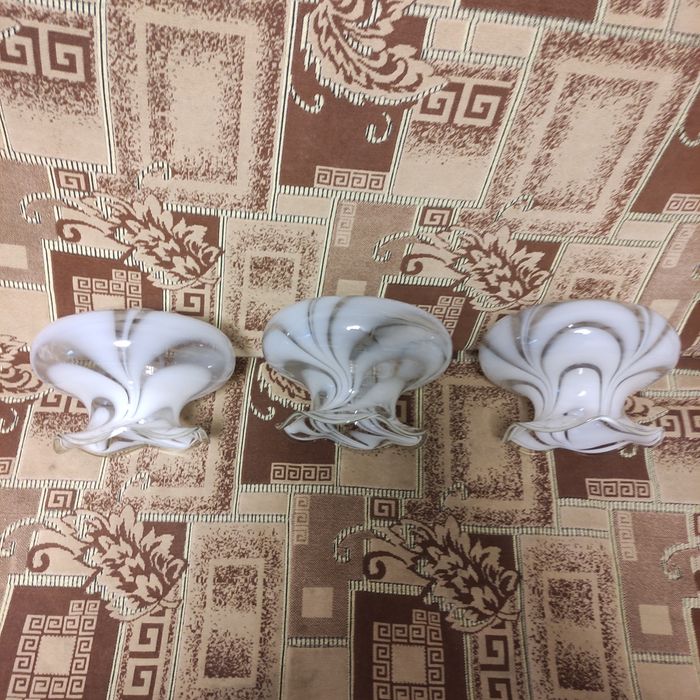 Плафоны красивые, прозрачно белые