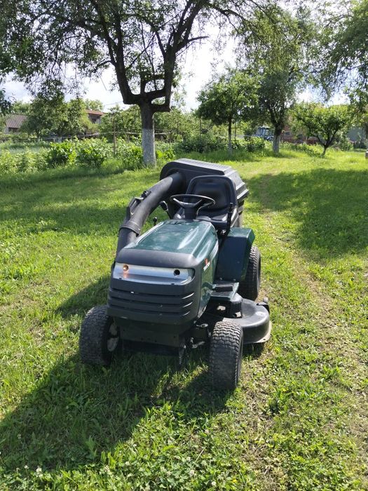 Tractoraș gazon  SWORN