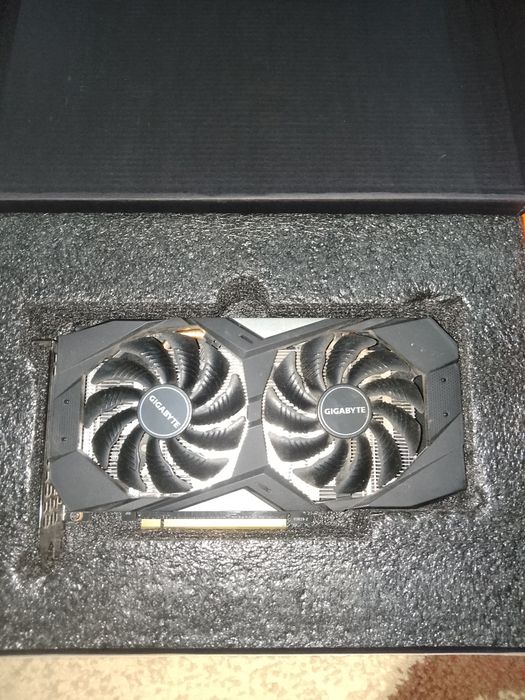 GIGABYTE geforce RTX 2060  6 гигов