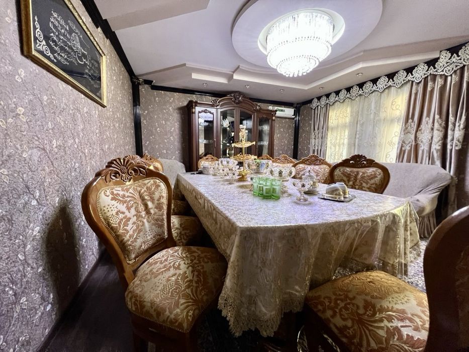 Комплект стол и стулья