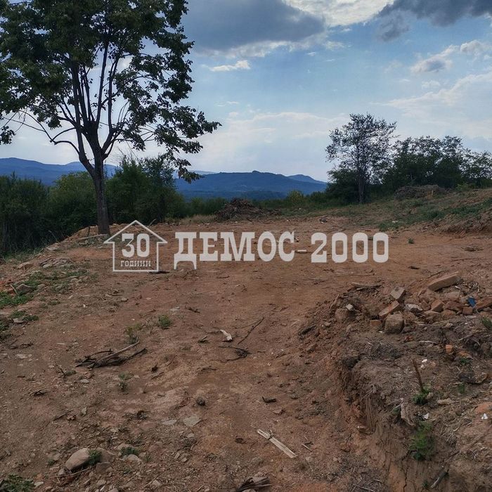 дворно място с. Мийковци общ.Елена