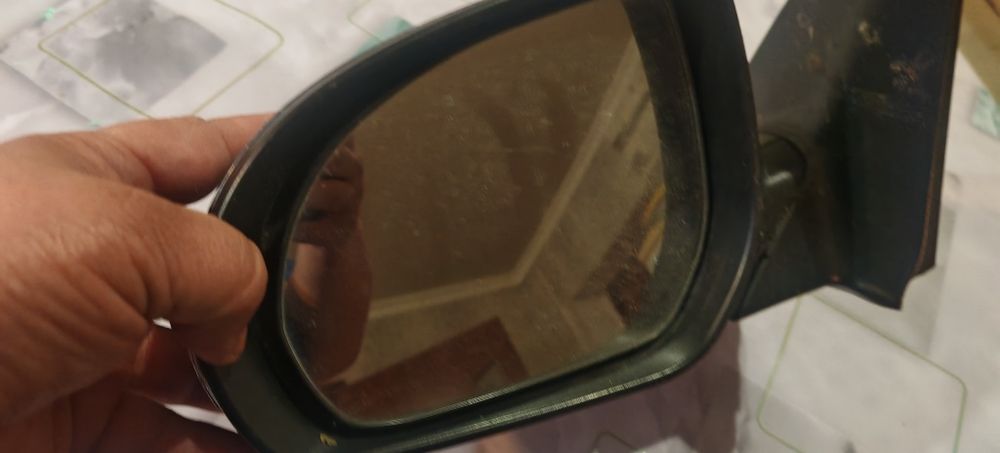 Продам боковое зеркало