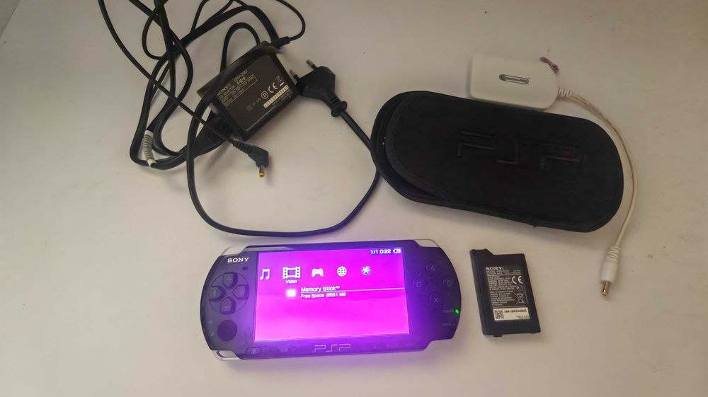 Playstation PSP modat, cu 116 jocuri -vandut