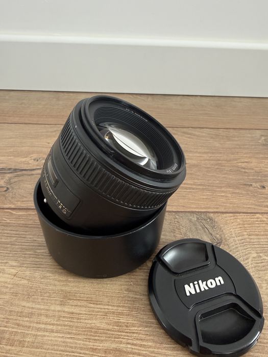 Obiectiv Nikon AF-S 85 mm