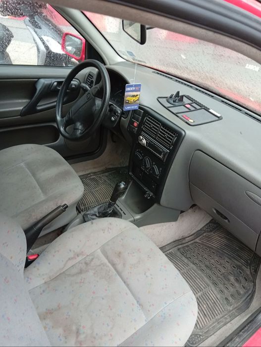 Продавам кола Фолксваген.