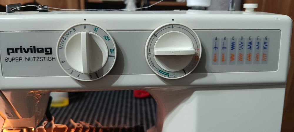 Mașina cusut Privileg