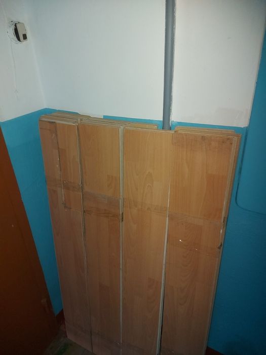 Ламинат б/у ~12кв.м.