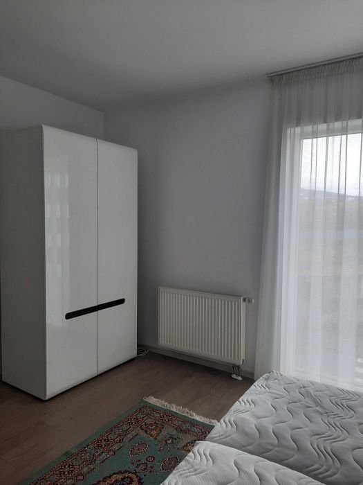 Inchiriez apartament