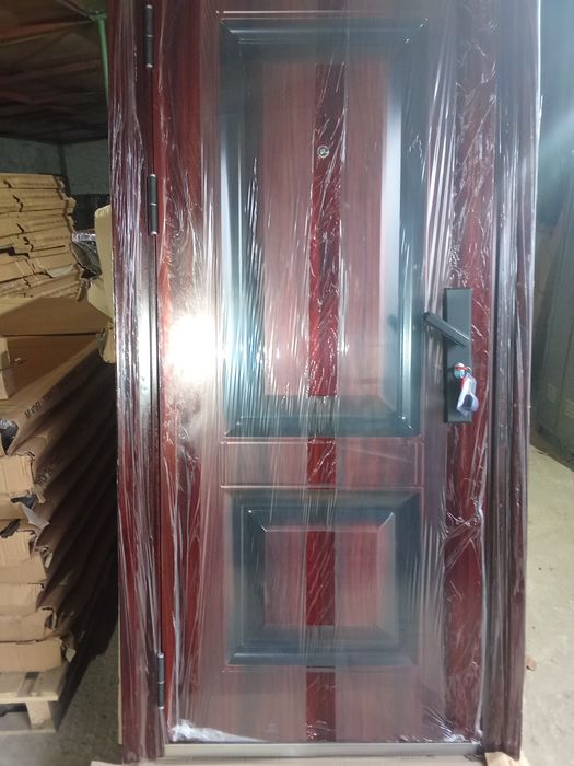 Външни метални врати