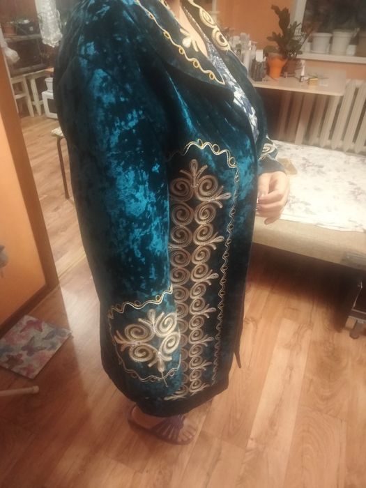 Продам камзол 5000 тенге