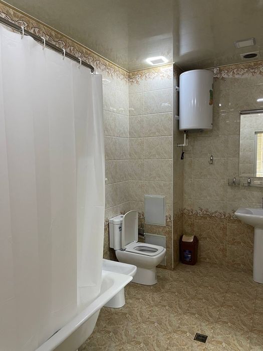 Аренда МАРКАЗ 15 Жангох  3 комнатная 180 квадрат