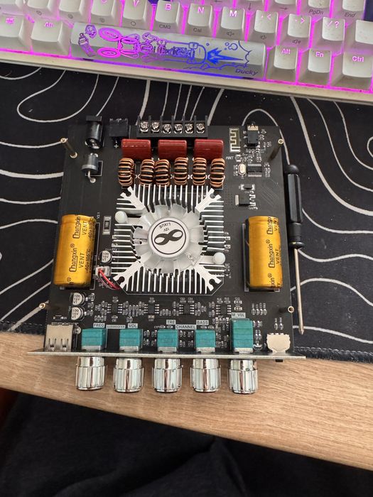 Аудио Усилвател