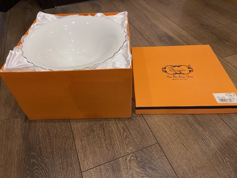 Продам новую Вазу