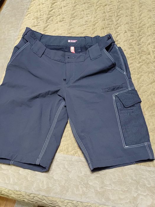 Pantaloni scurti Strauss