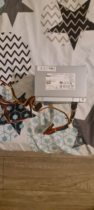 Vând pc fără carcasă