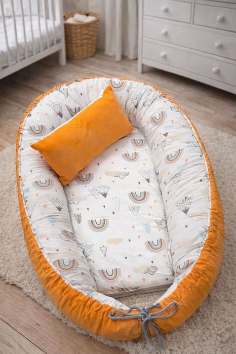 Двулицеви бебешки гнезда