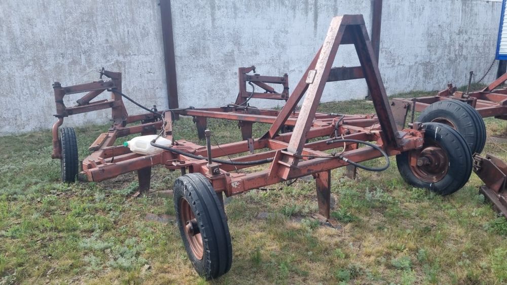 Продам культиватор-плоскорез КПШ-9