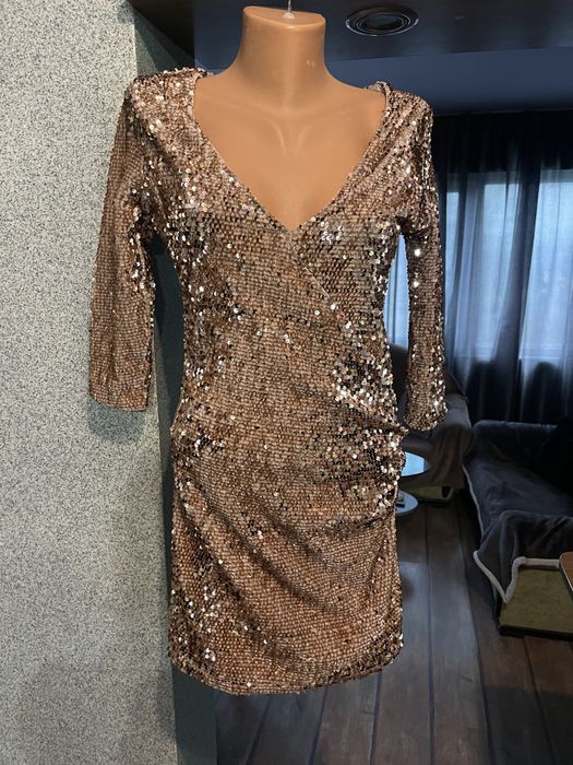 Дамска елегантна рокля с пайети