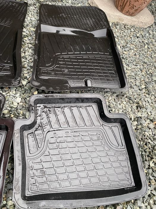 Коврики в салон на авто