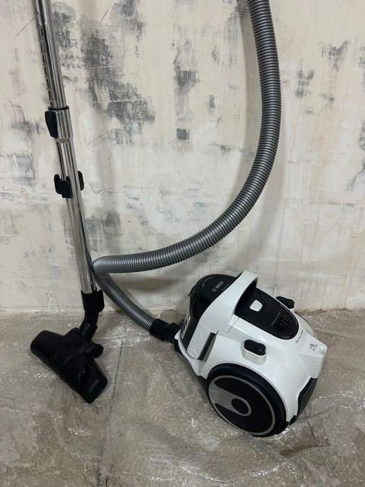 Пылесос Bosch безщеточный