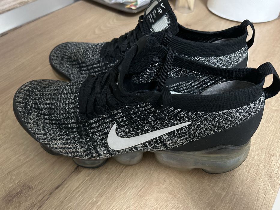 Adidasi Nike Vapormax