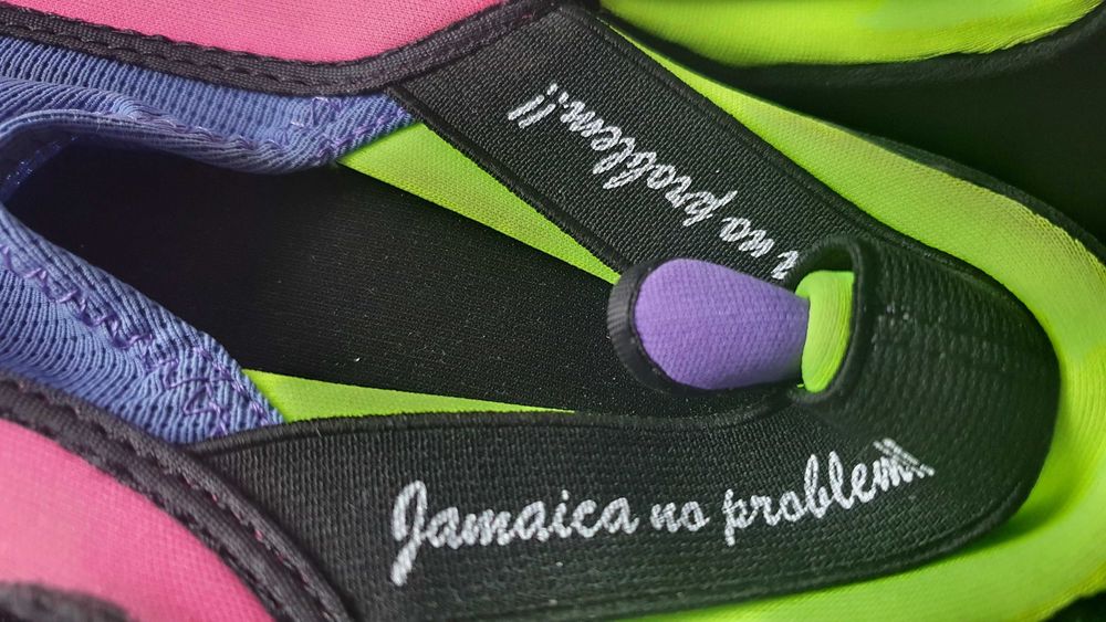 Pantofi de plaja si apa din Jamaica, putin folositi dar buni, 24 cm