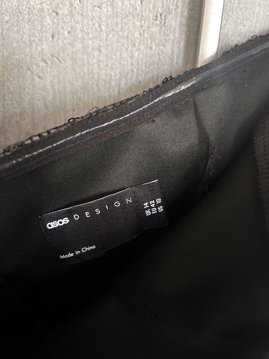 Рокля ASOS с пайети