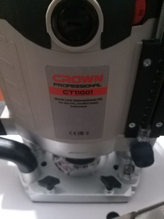 Продам фрезер crown