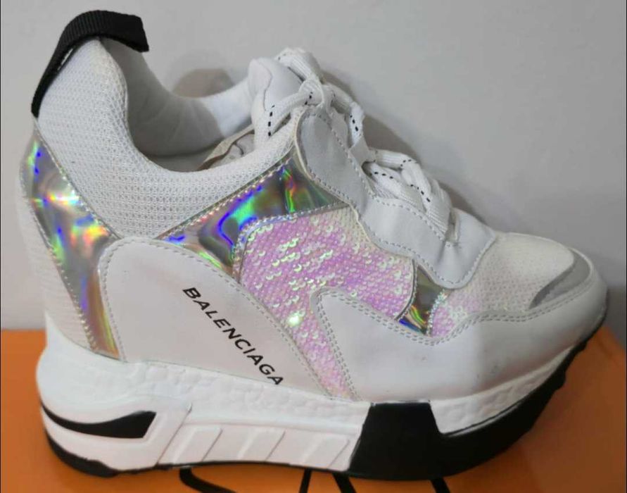 Дамски маратонки-Разпродажба