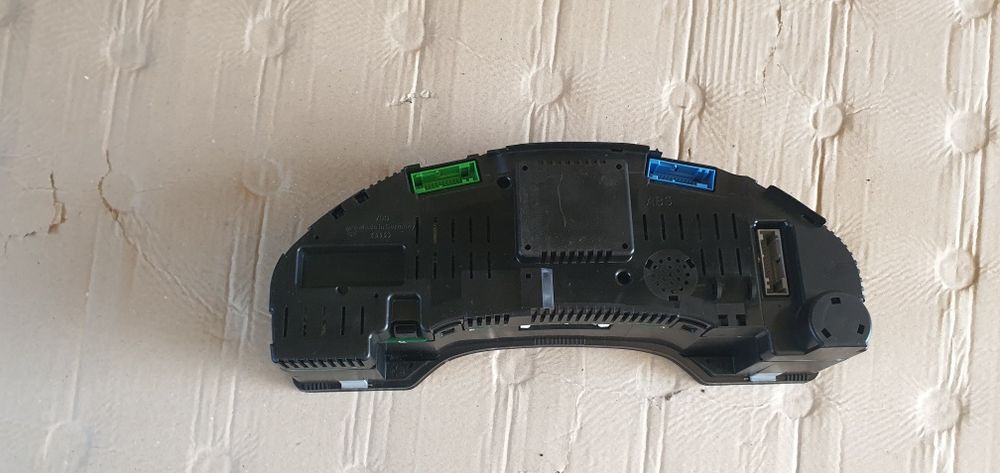 Ceasuri bord audi a8 d2 facelift benzina cutie automata display color