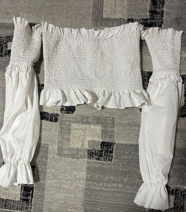 Bluza top cu umerii goi