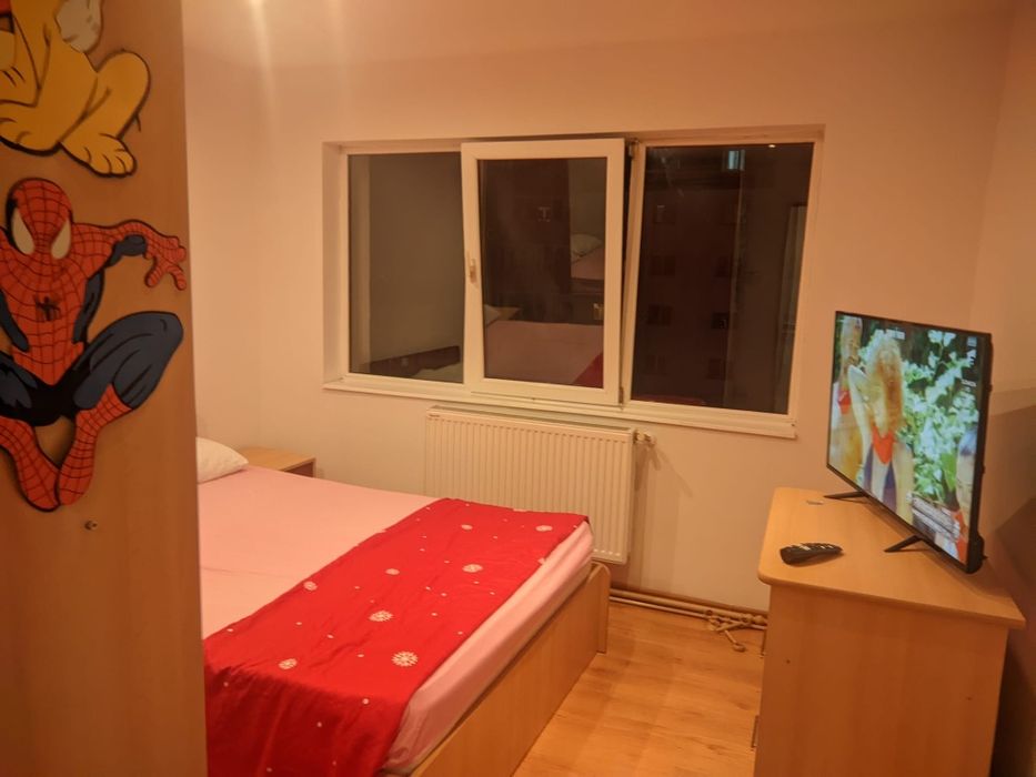 Inchiriez apartament