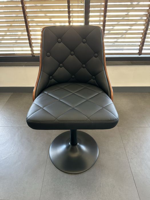 Стол с кръгла основа Boston-2г гаранция и безплатна доставка до офис