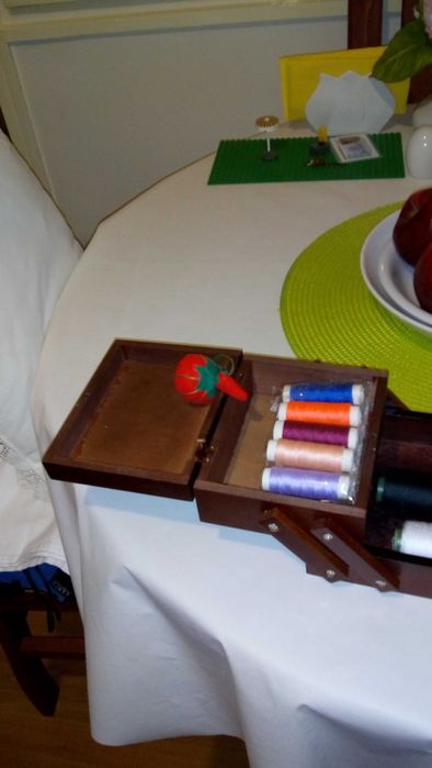 Нов шивашки органайзер от масивно дърво