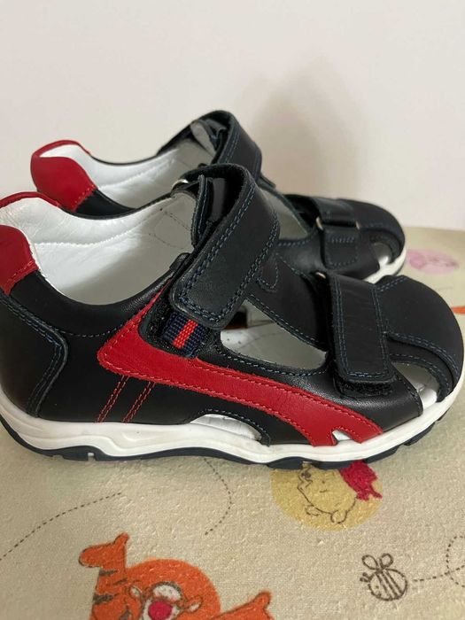 Новые детские сандали