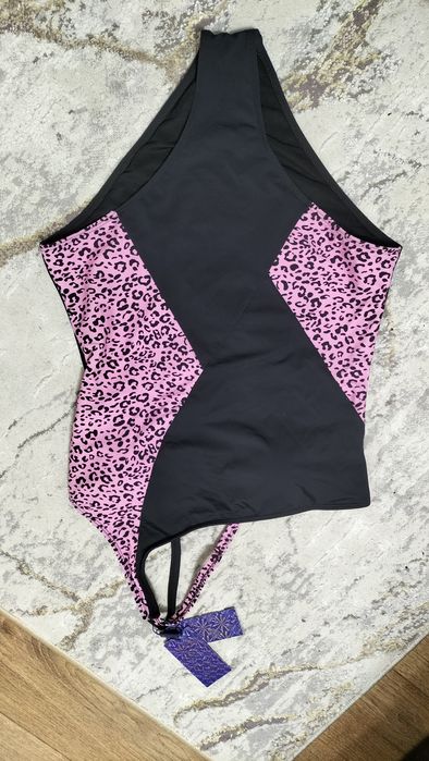 Продам купальник