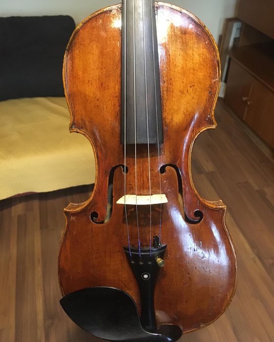 Vand vioara veche, raritate!