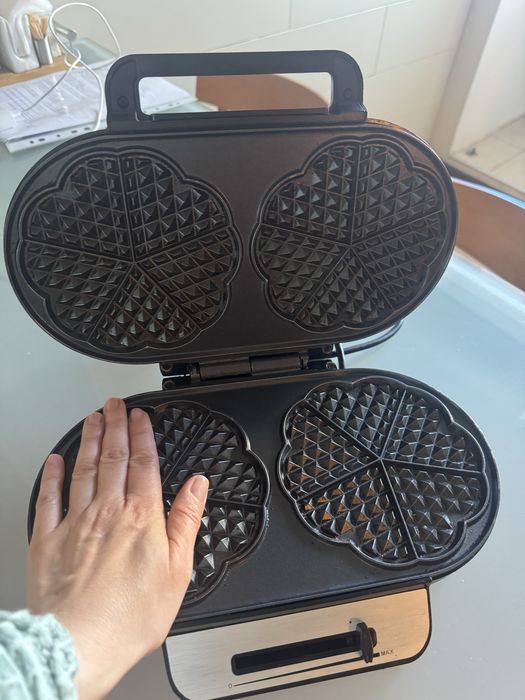 Продам вафельницу