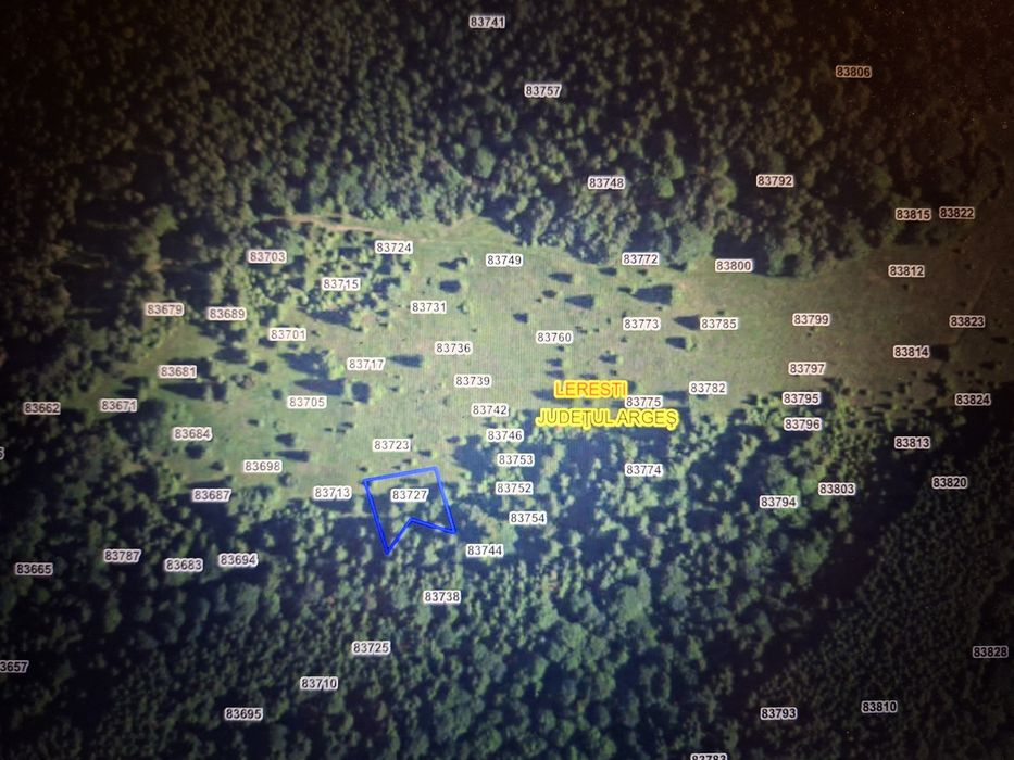 Teren izolat munte Leresti, Arges