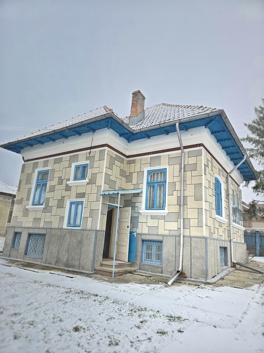 CASA D+P+M, Babana (Slatioare) + teren si padure, la 11km de Pitesti