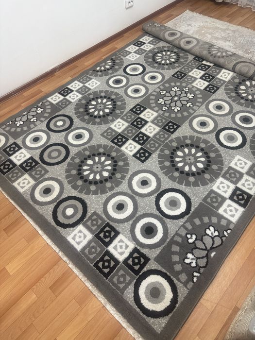 Продам ковер 2*3