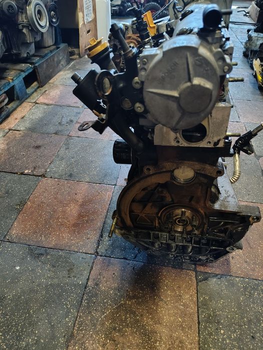 Motor complet fara anexe renault trafic 1.9dci cod f9q opel vivaro 1.9cdti f9q nissan  primastar 1.9dci f9q perfect functional