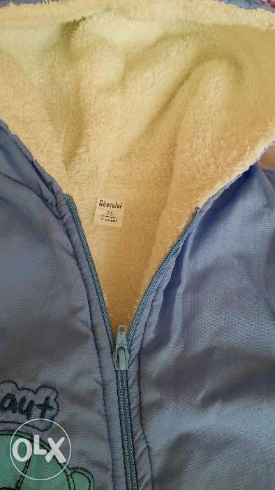 Продам детскую куртку