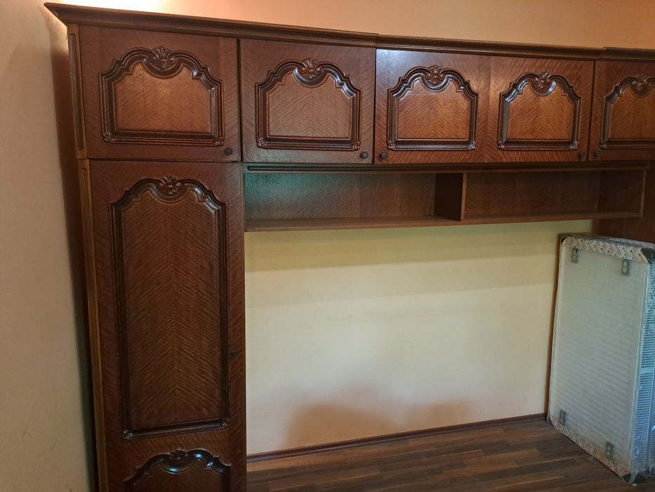 Vand mobila sufragerie