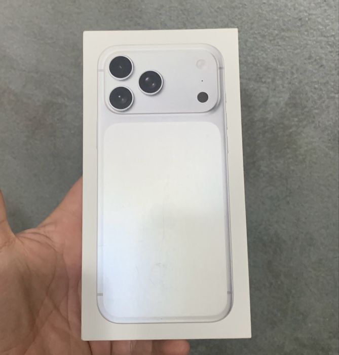 Iphone 17 pro max 256 Silver Sigilat 2 ani garantie