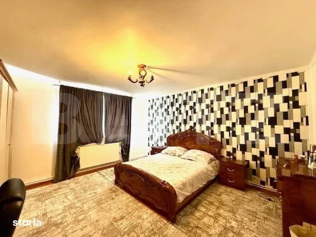Casa cu 5 camere si un teren de 700 mp